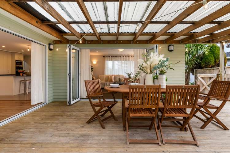 6 Hellyers Street Birkdale_26