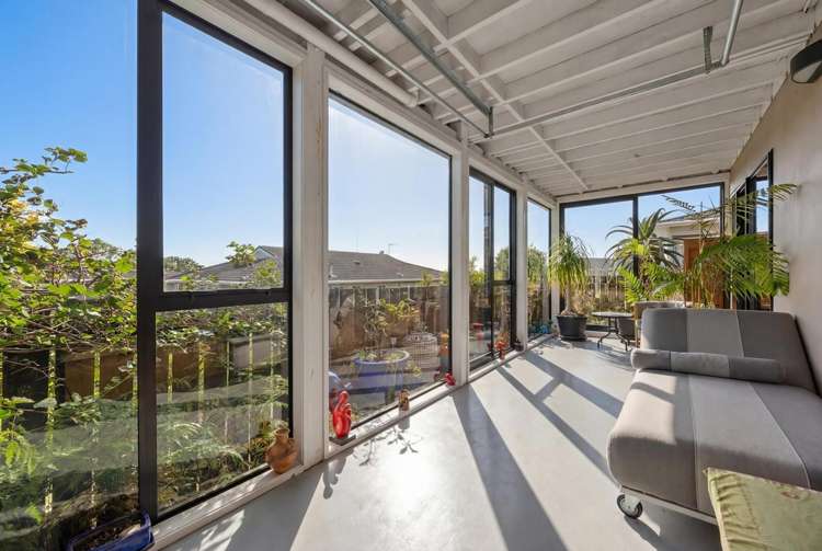 207 Royal Road Massey_16