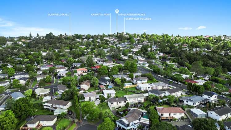 1/19 Glastron Place Bayview_25