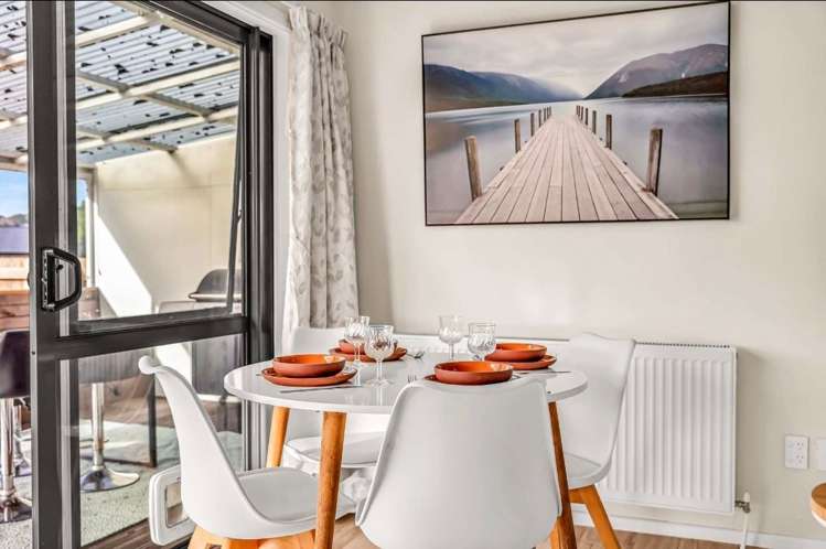 56 Devon Road Springvale_3