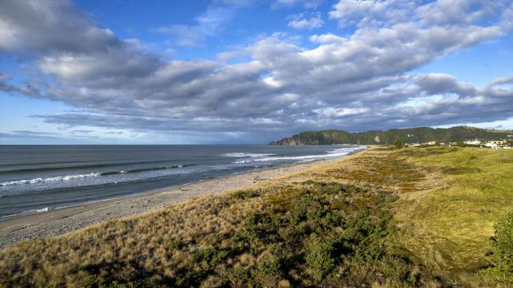 18 Pacific Parade Coastlands_13