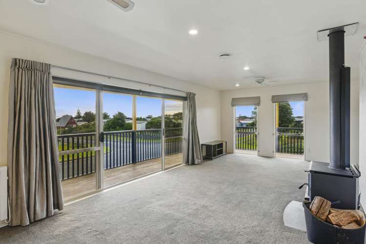 9 Takitimu Street Waitarere Beach_3
