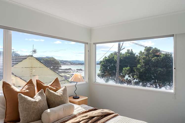 318 Queens Drive Lyall Bay_14