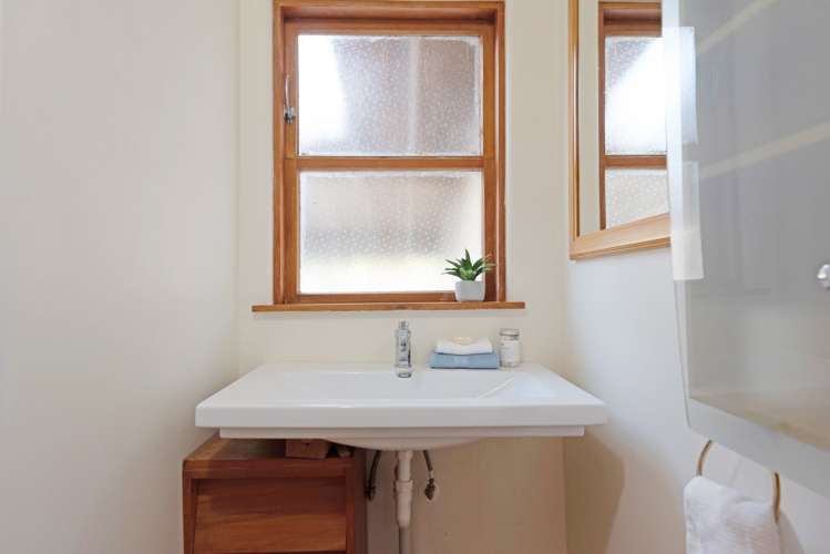 62 Dale Road Raumati South_13