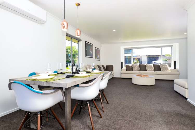 5 Compton Grove Huntington_9