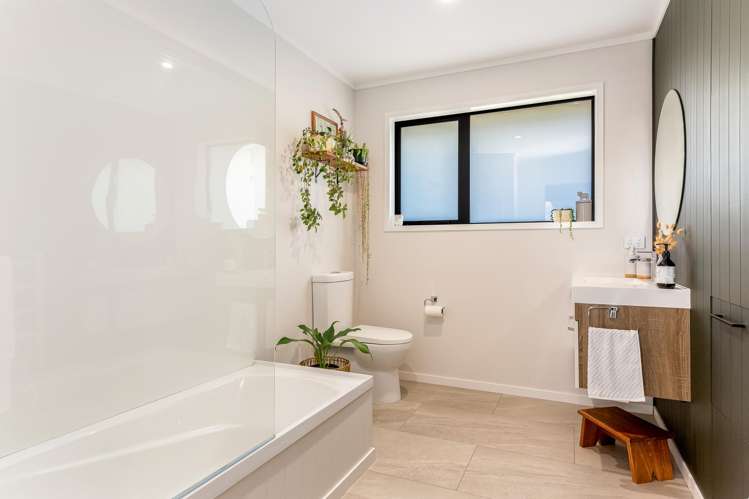 86 Field Street Silverstream_18