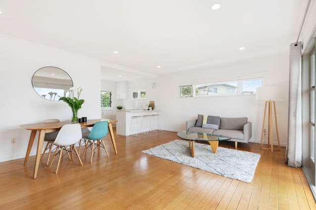 Renovated and Sun Soaked Two Bedroom St Johns