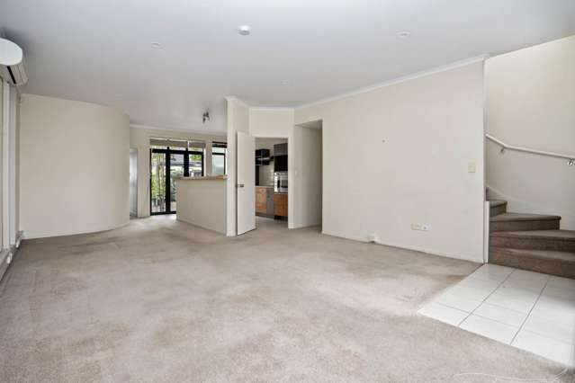 Four bedrooms in Ambrico Place