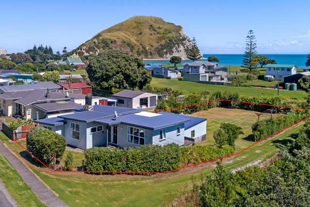 118 Newcastle Street Māhia_1