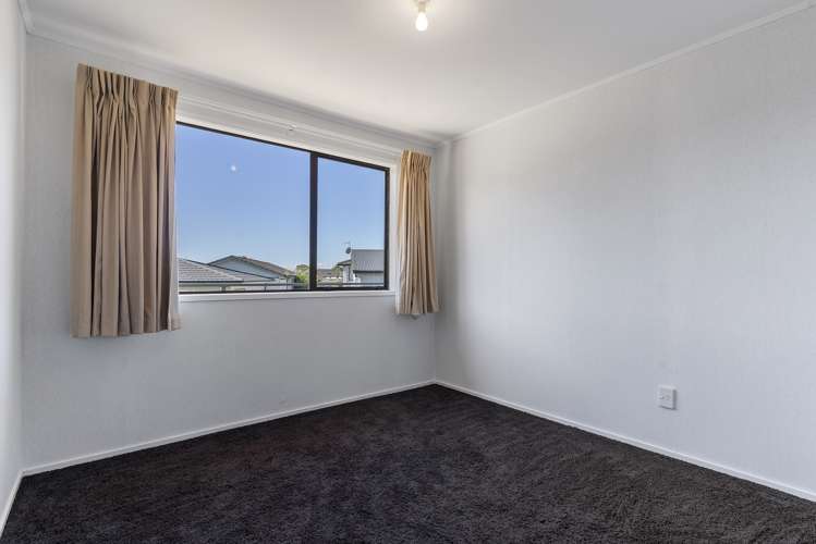 144 Solar Road Glen Eden_10