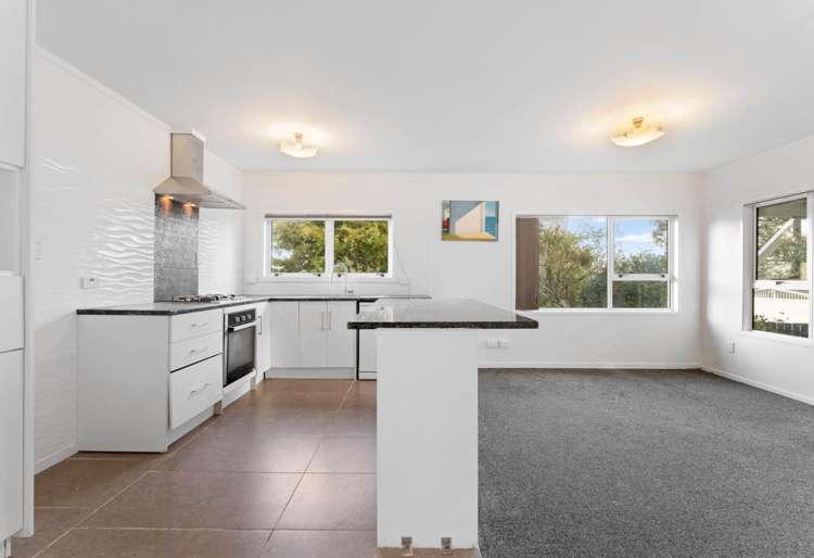 4/304 Great North Road Henderson_8