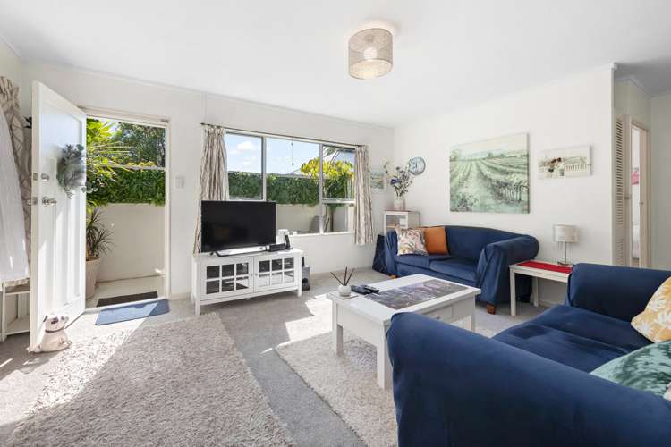2/54 Finch Street Morningside_5