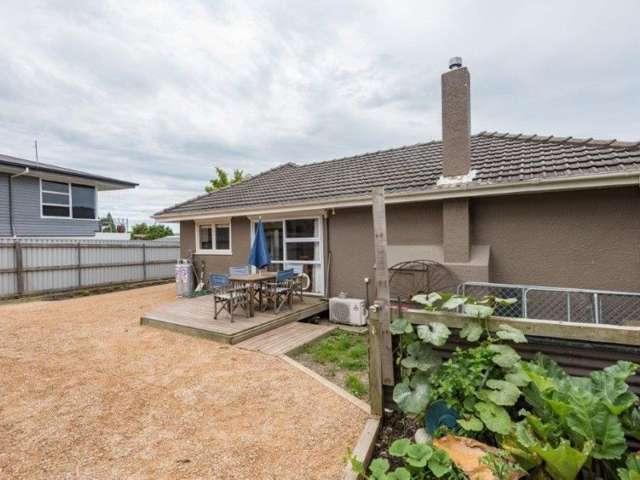 19 Neale Avenue Stoke_2