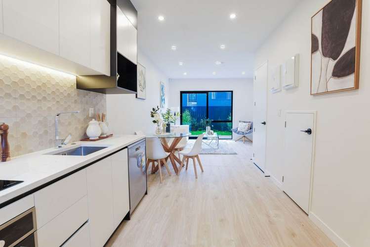 40 Kiato Lane Flat Bush_6