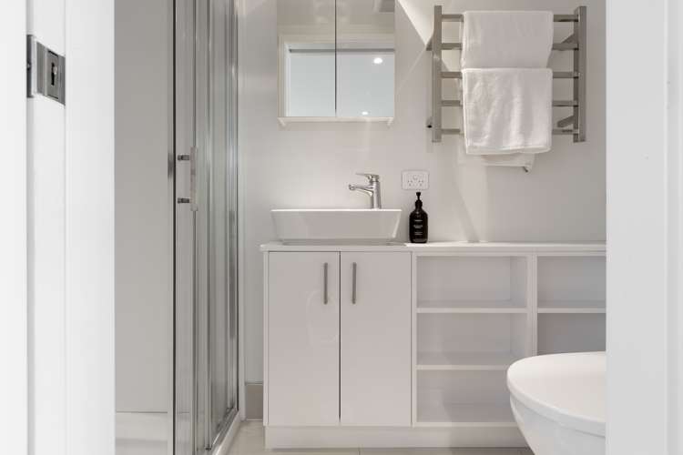 10/8 Dock Street Auckland Central_11