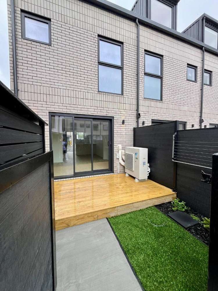 4/22 Cleland Cres Blockhouse Bay_12