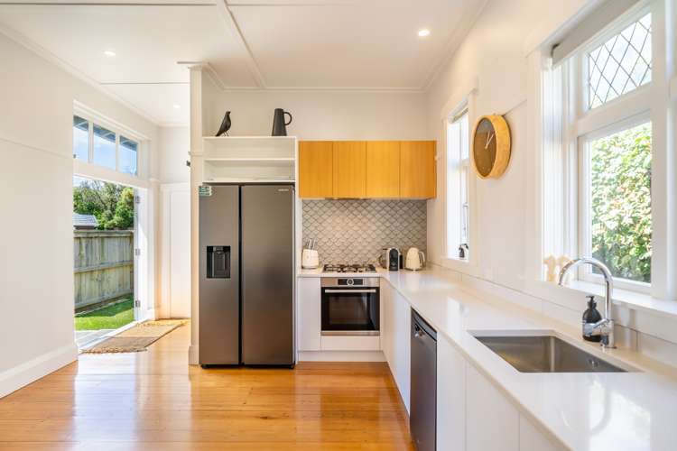 42 Tennyson Street Petone_14