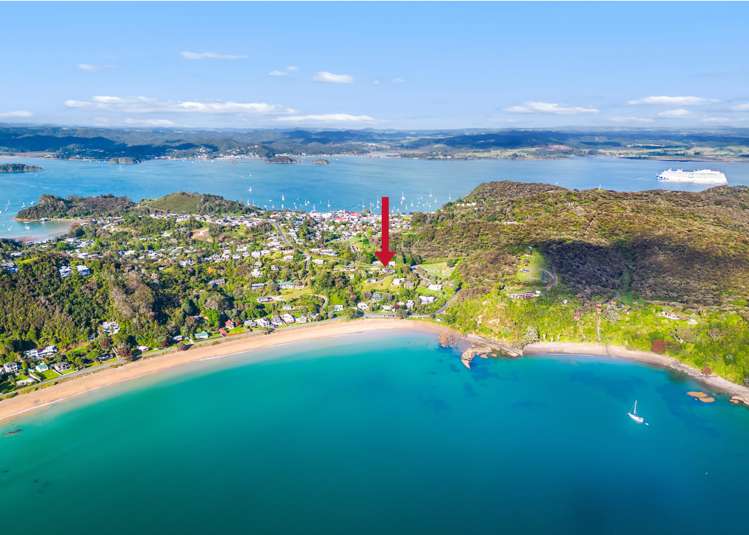 2 Queens View Road Russell_25