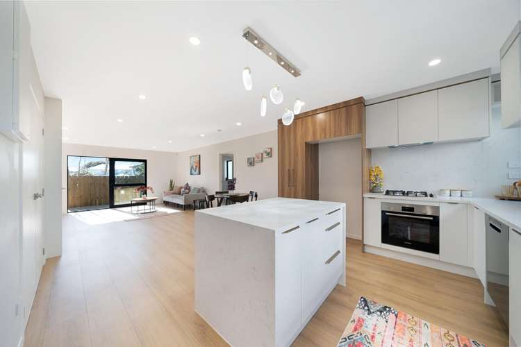 32 Tapuwae Way Mangere Bridge_2