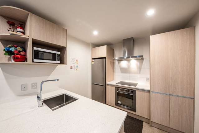2 Bed + Carpark Invest or Move In