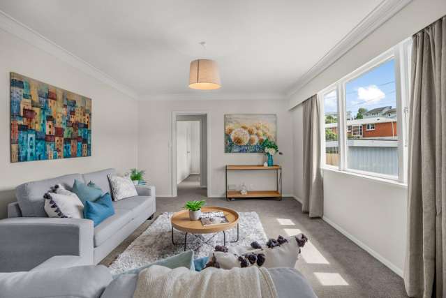 26 York Place Cannons Creek_2