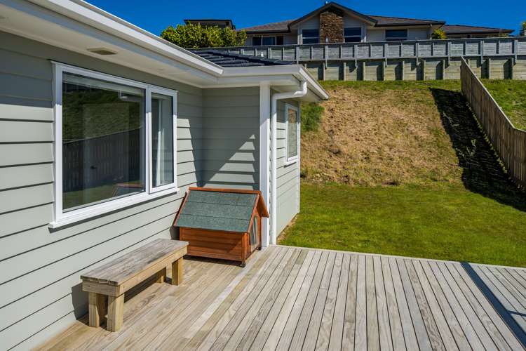 14 Canary Way Whitby_12