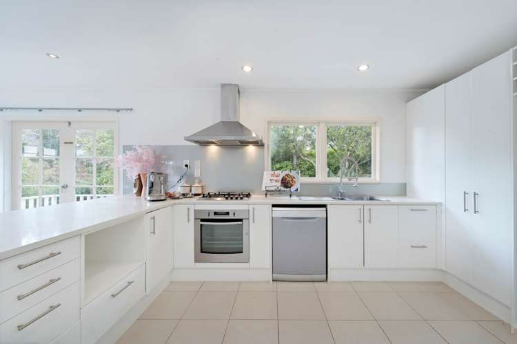 16 Munstead Place Hillcrest_25