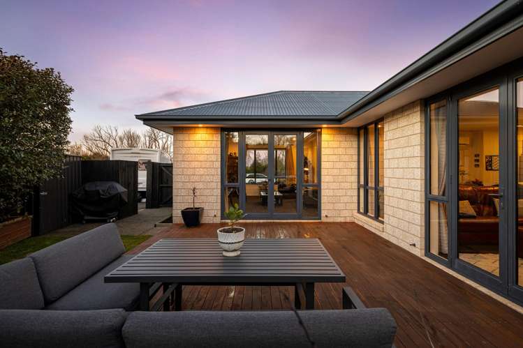 56 Broomfield Terrace Burwood_2