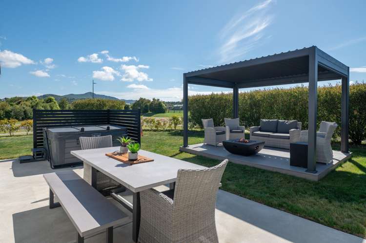 1 Kahikatea Drive Kinloch_18