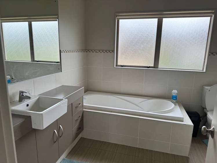 13 Kouras Place Flat Bush_15