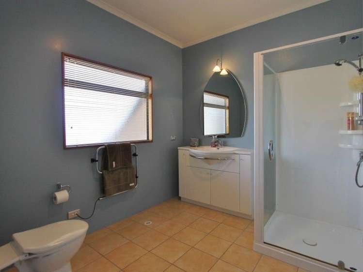 1/30 Kurupae Road Hilltop_19