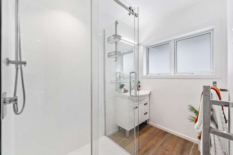 136 Tiroroa Avenue Te Atatu South_14