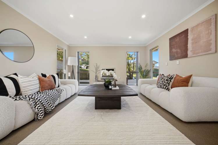 6 Hilton Close_1