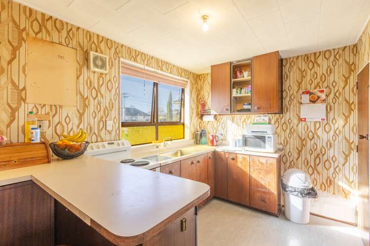 26 Churchill Street Waipukurau and Surrounds_11