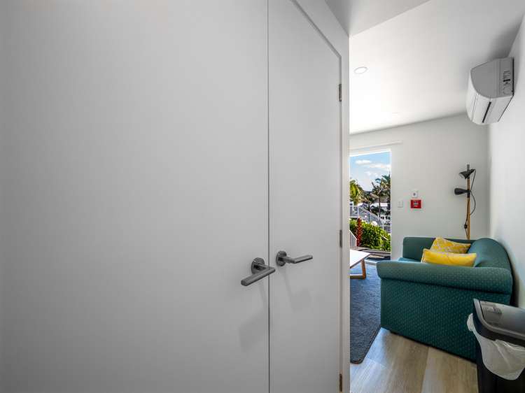 2/7 Wellington Street Russell_10