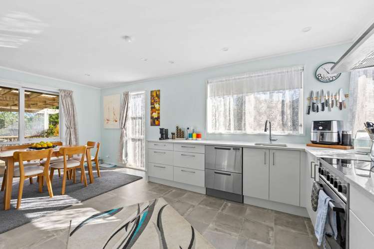 10 Oxford Street Whakapirau_8