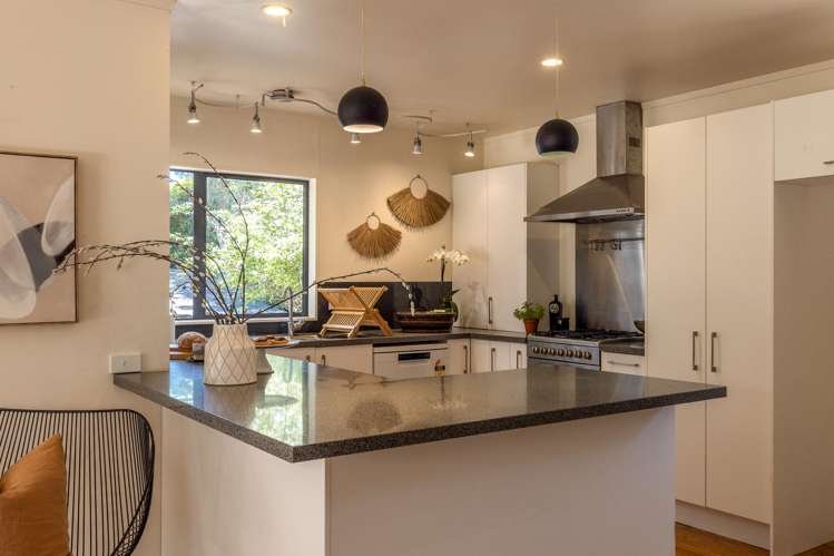 11 Natzka Road Ostend_10