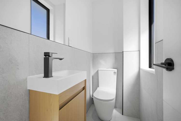 2/1 Montana Avenue Murrays Bay_18