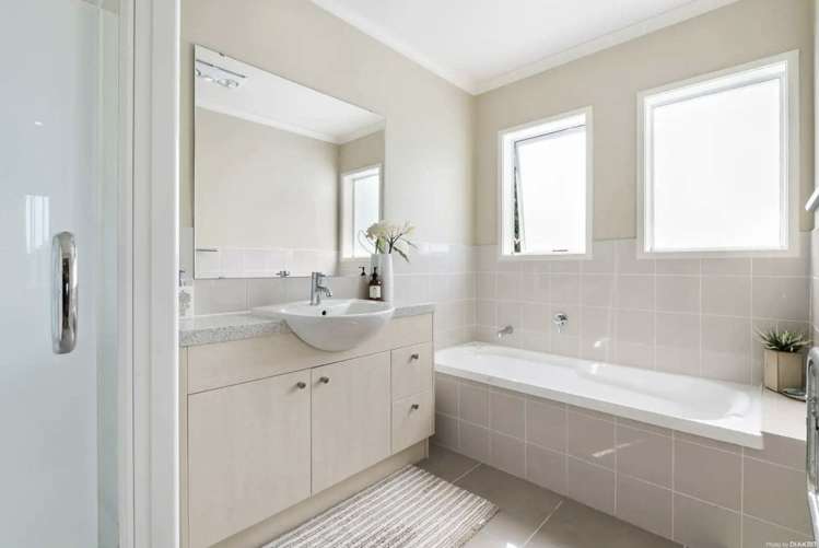 11 Harwich Court Gulf Harbour_11
