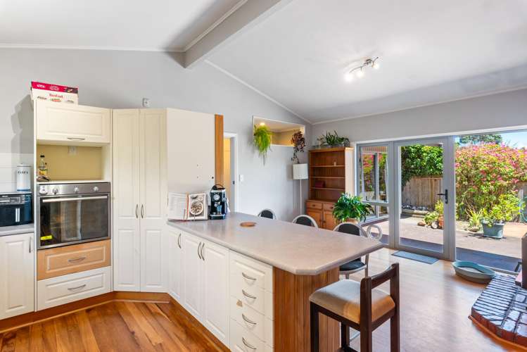 3 Grange Park Avenue Raumati South_12