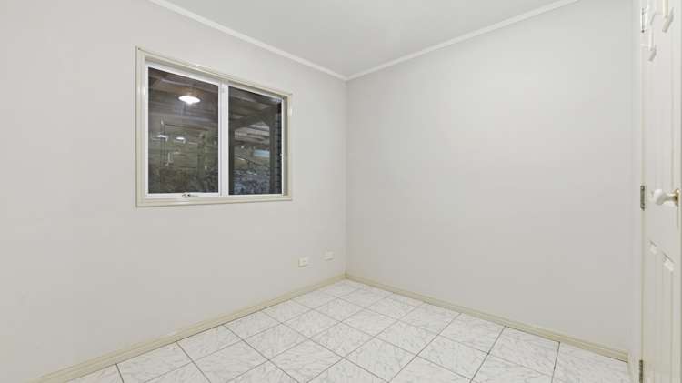 4 Careen Grove Gulf Harbour_23