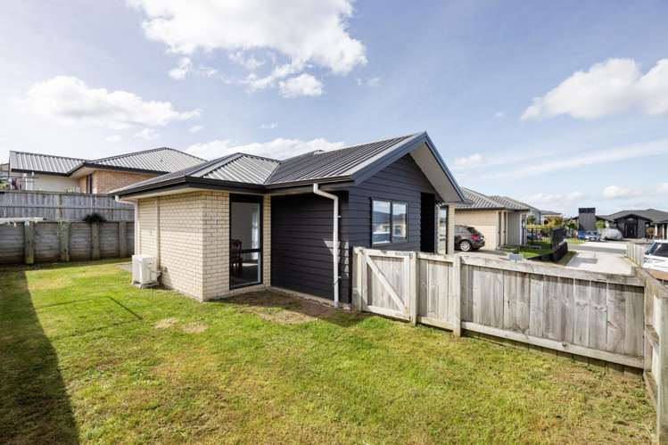 68 Sylvester Crescent 2743_15