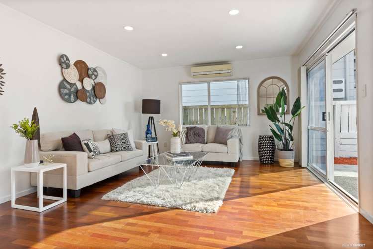 299a Glengarry Road Glen Eden_5