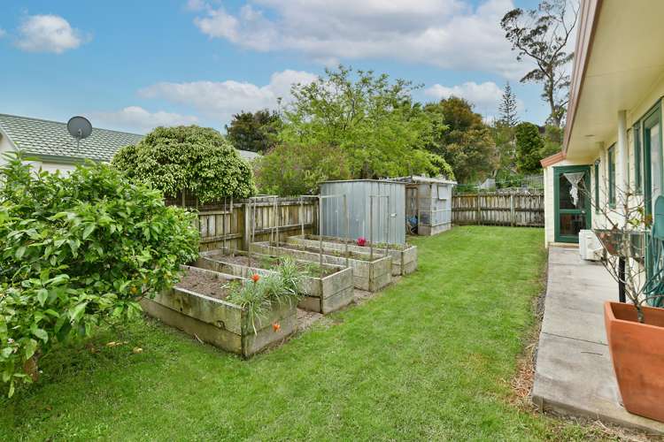 1/12 Knott Road Stanmore Bay_14