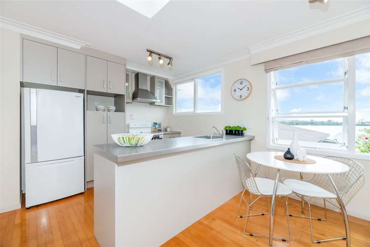 1/26 Otakau Road Milford_5