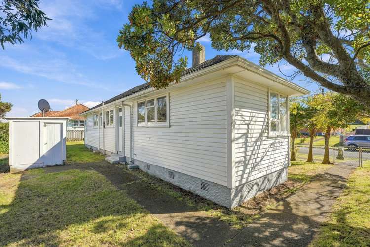 23 Churchill Crescent Tawhero_17