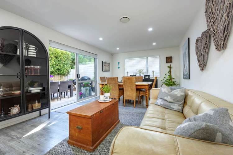 20D Kaurilands Road Titirangi Waitakere City Houses for Sale