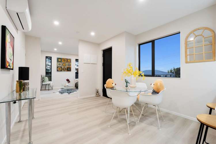 8A Mason Street New Lynn_12