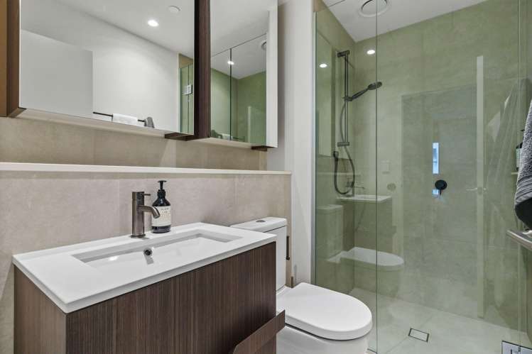 2103/10 Commerce Street Auckland Central_9