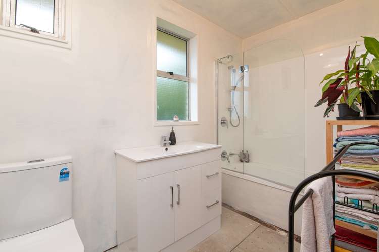 6 Leslie Avenue Western Heights_13